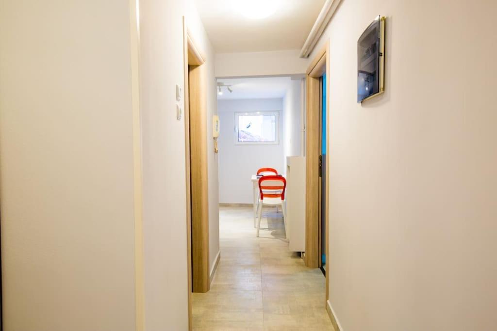 2 Bedrooms Apartment Close To Metro Dafni In Aten Exteriör bild