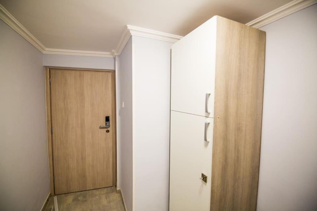 2 Bedrooms Apartment Close To Metro Dafni In Aten Exteriör bild