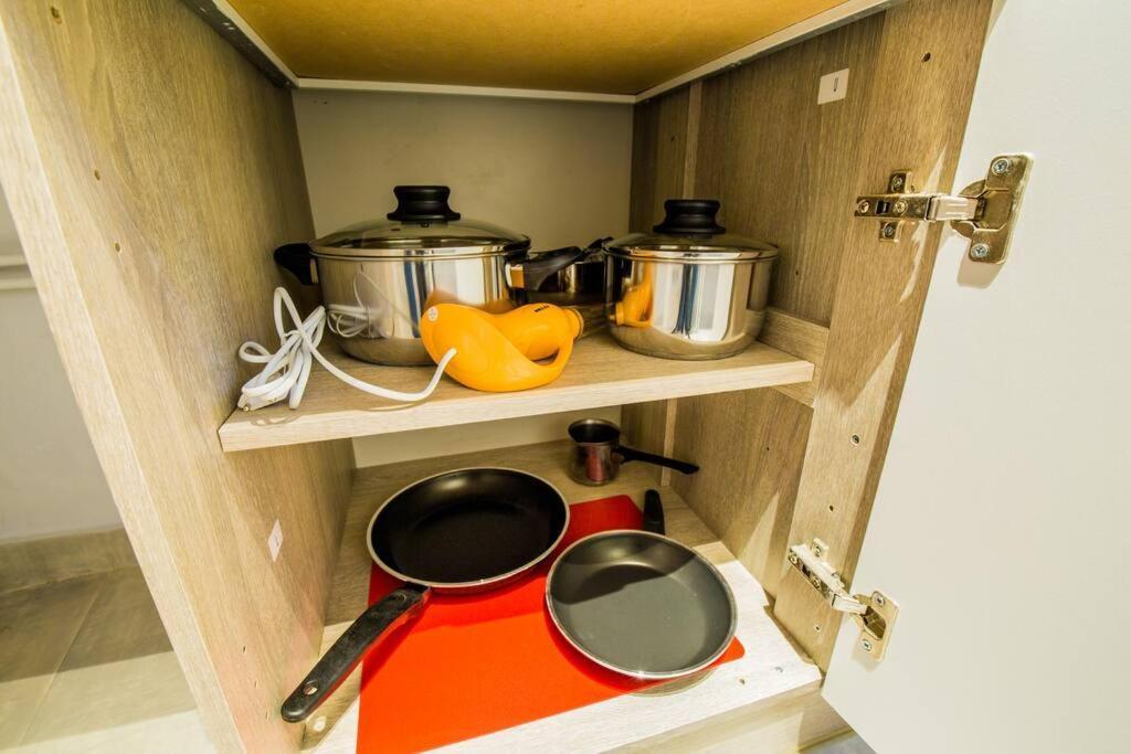 2 Bedrooms Apartment Close To Metro Dafni In Aten Exteriör bild
