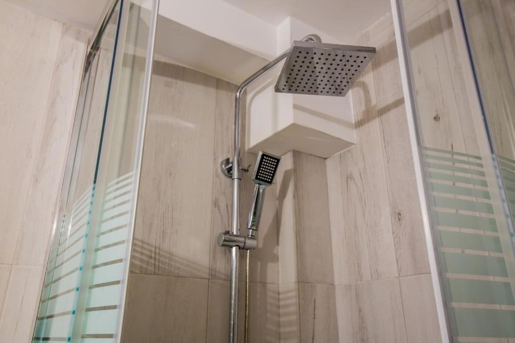 2 Bedrooms Apartment Close To Metro Dafni In Aten Exteriör bild